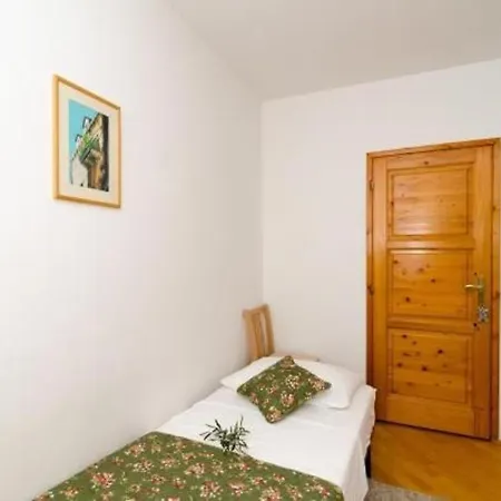 Mar - One-bedroom With Balcony Apartment *