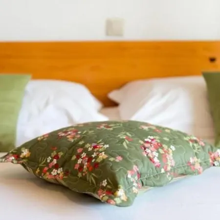 Mar - One-bedroom With Balcony Apartment *